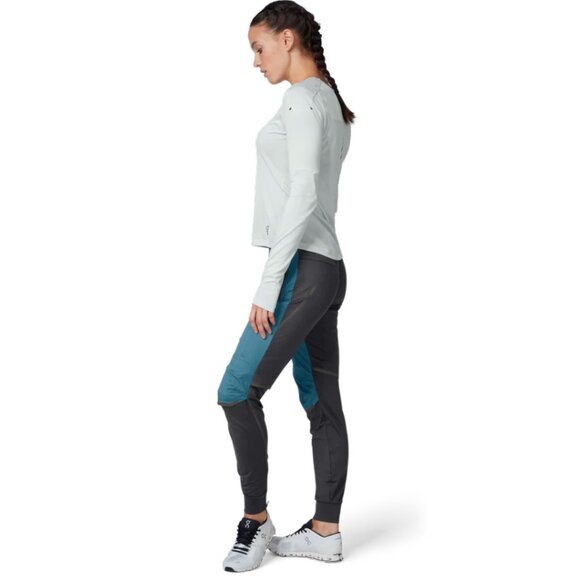 NWOT ON RUNNING Women's Running Pants in Black/Storm, Size Medium - Picture 2 of 16